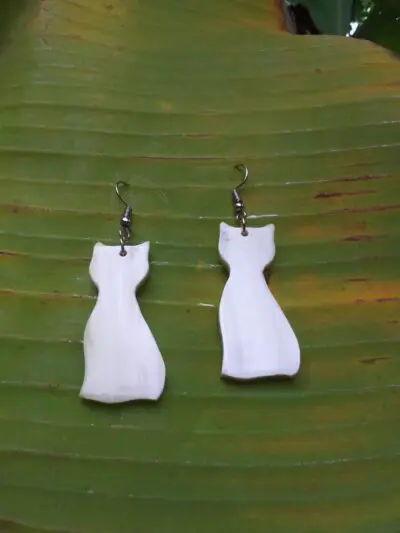 Abstract cat earrings (cowhorn)